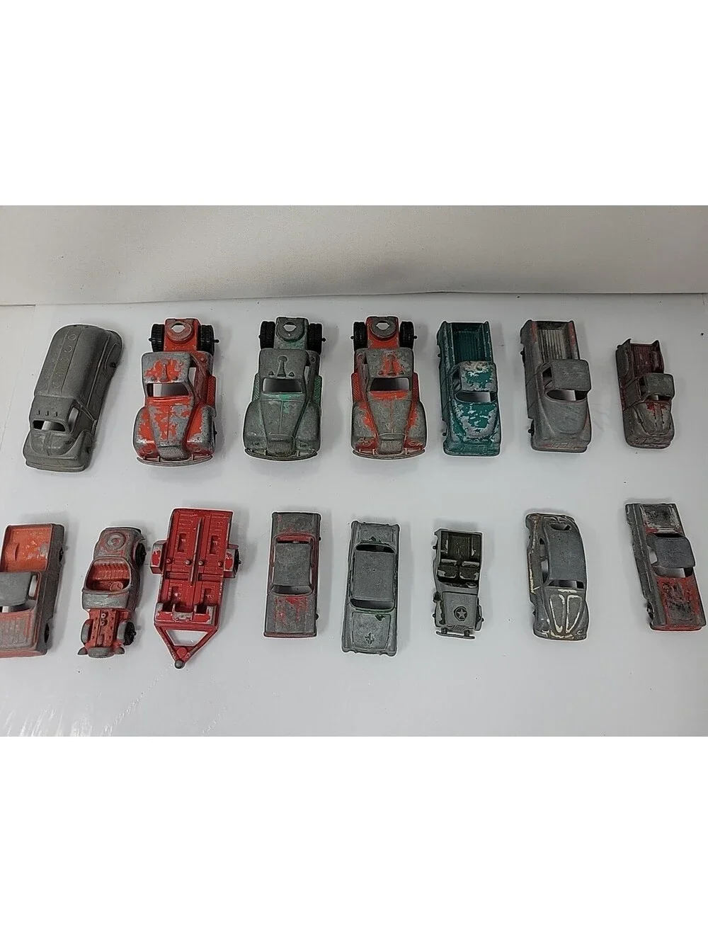 15 Vintage Tootsietoy  lot Of 15 Made in USA diecast metal Cars & Trucks